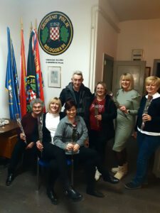 Pročitajte više o članku Druženja članova u udruzi povodom  33. Godišnjice osnivanja udruge 14. 02.2025. ; Valentinova , 08. Marta.